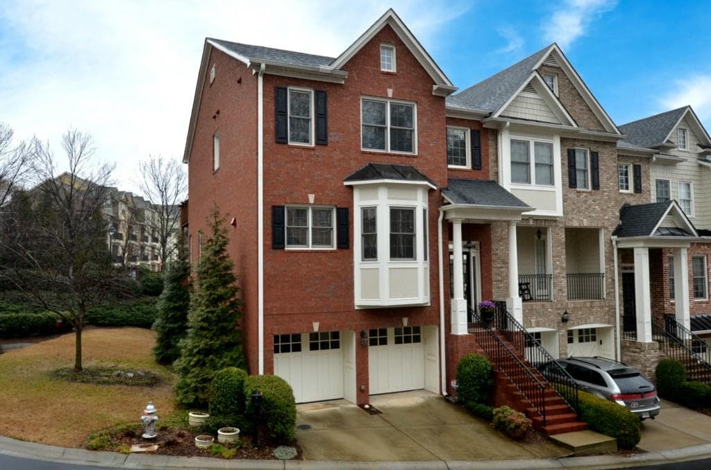 5949 Reddington Way, Sandy Springs, GA 30328 — most recent listing photo