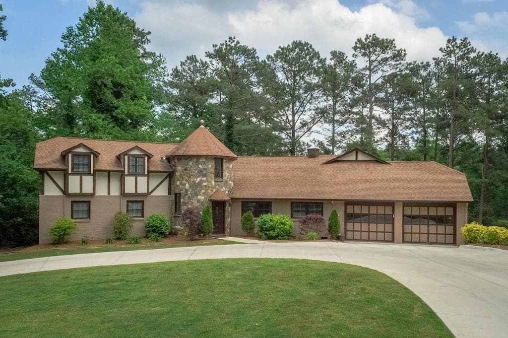 6644 Crestwood Peninsula, Flowery Branch, GA 30542 — most recent listing photo