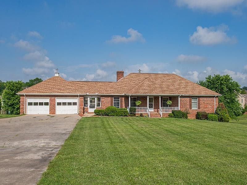 5677 Bentley Road, Cumming, GA 30040 — most recent listing photo