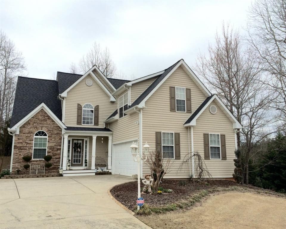 6880 Autumn Hills Drive, Cumming, GA 30028 — most recent listing photo