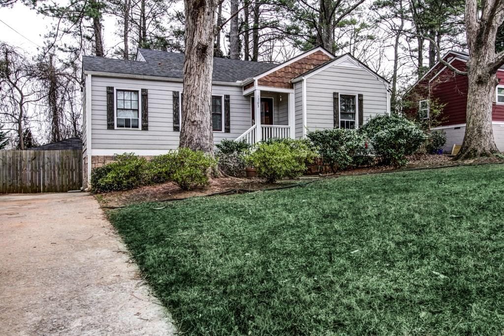 2 bedroom, 1,015 sq ft single family residence sold at 1703 Cecilia Drive, Atlanta, GA 30316