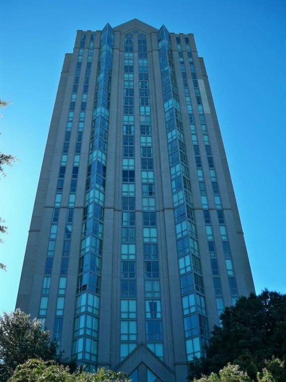 1 bedroom condominium sold at 2870 Pharr Court South 2709, Atlanta, GA 30305