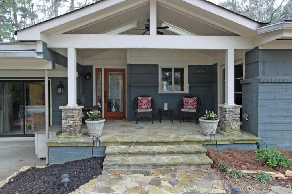 3 bedroom, 1,635 sq ft single family residence sold at 1941 Fairway Circle, Atlanta, GA 30319