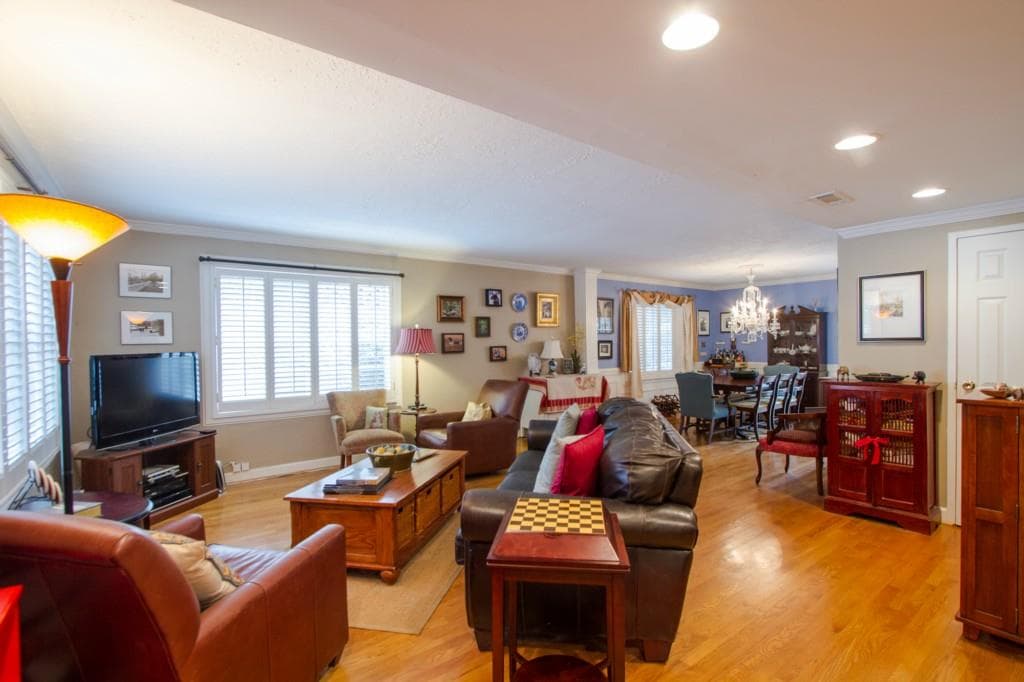 271 Lakemoore Drive A, Atlanta, GA 30342 — most recent listing photo
