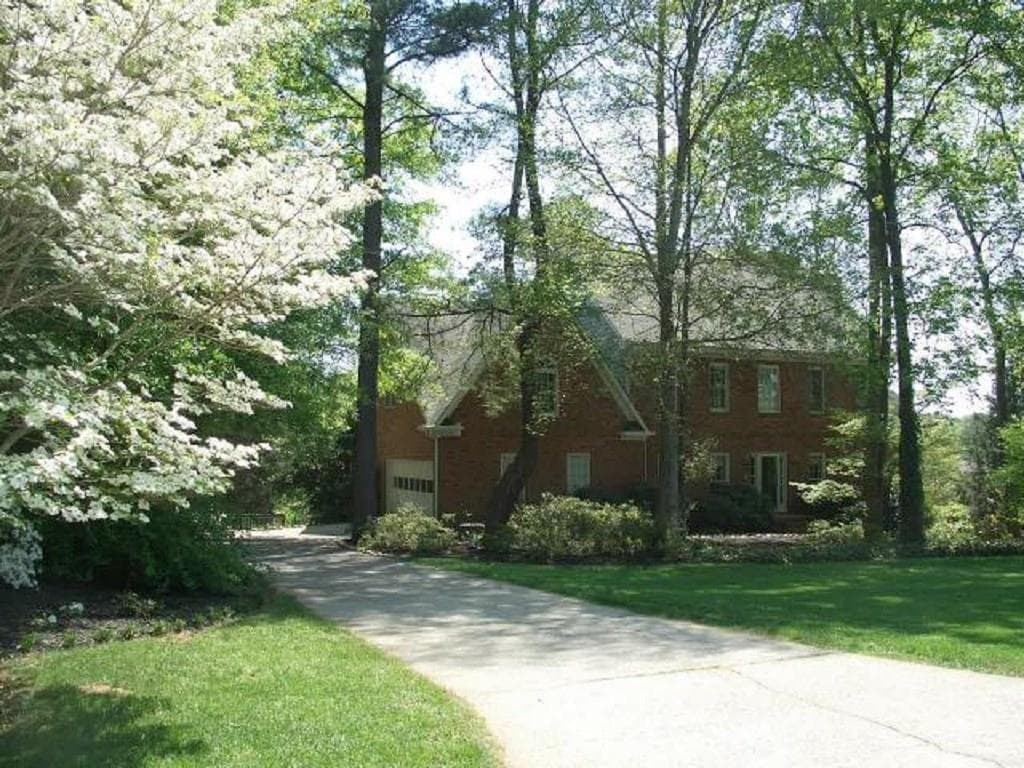 5 bedroom, 3,661 sq ft single family residence sold at 575 Ripplewater Drive, Marietta, GA 30064