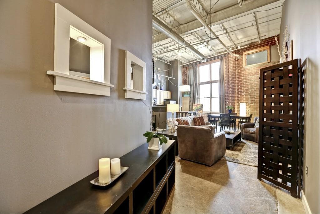 1 bedroom, 1,074 sq ft condominium sold at 174 Chester Avenue 127, Atlanta, GA 30316