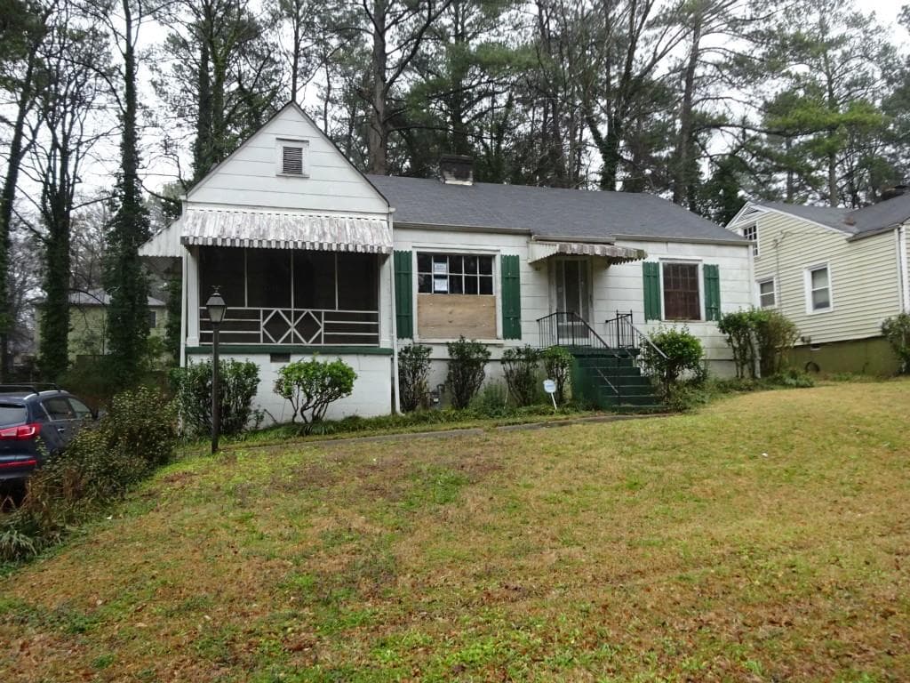 2 bedroom, 1,096 sq ft single family residence sold at 1160 Westmont Road, Atlanta, GA 30311