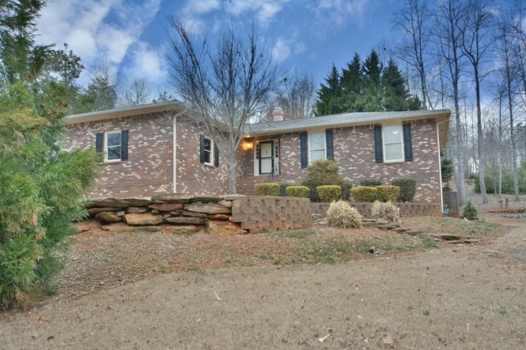 604 Pine Lake Drive, Cumming, GA 30040 — most recent listing photo