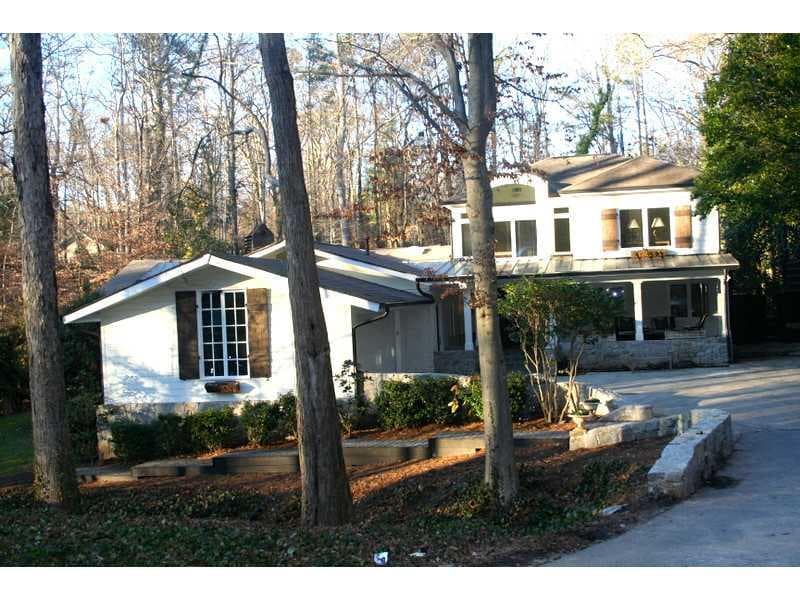 5 bedroom, 5,750 sq ft single family residence sold at 895 Somerset Drive, Atlanta, GA 30327