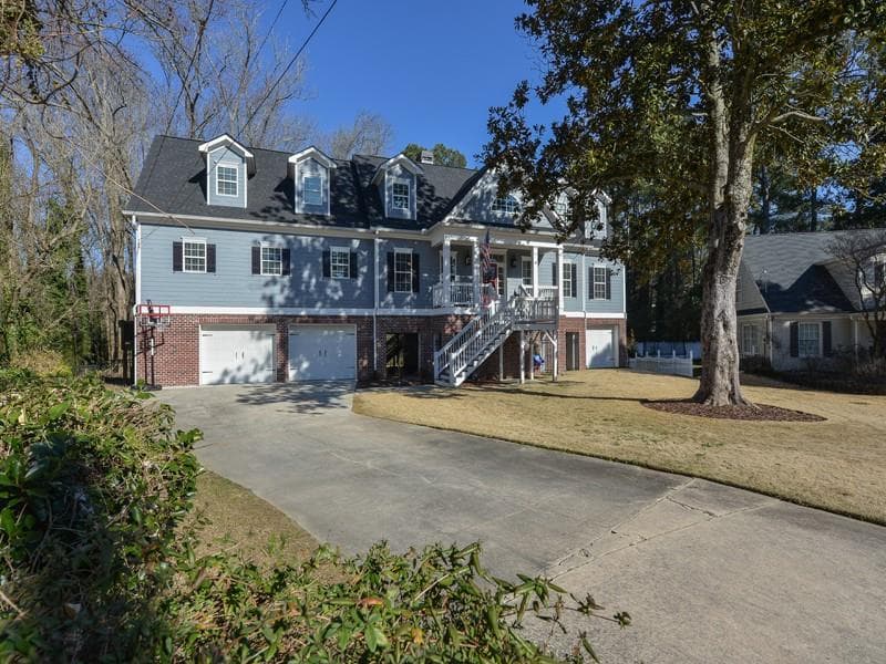 5 bedroom, 4,562 sq ft single family residence sold at 1375 Battleview Drive, Atlanta, GA 30327