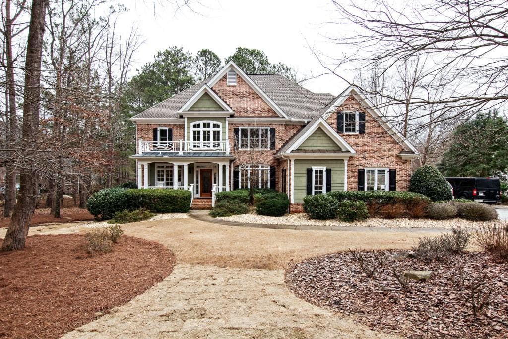 7 bedroom, 6,431 sq ft single family residence sold at 725 Richmond Glen Drive, Milton, GA 30004