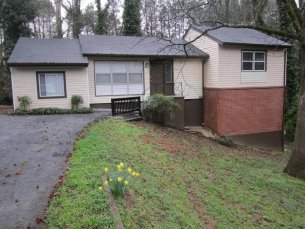 5075 FAIRMONT Road, Smyrna, GA 30082 — most recent listing photo