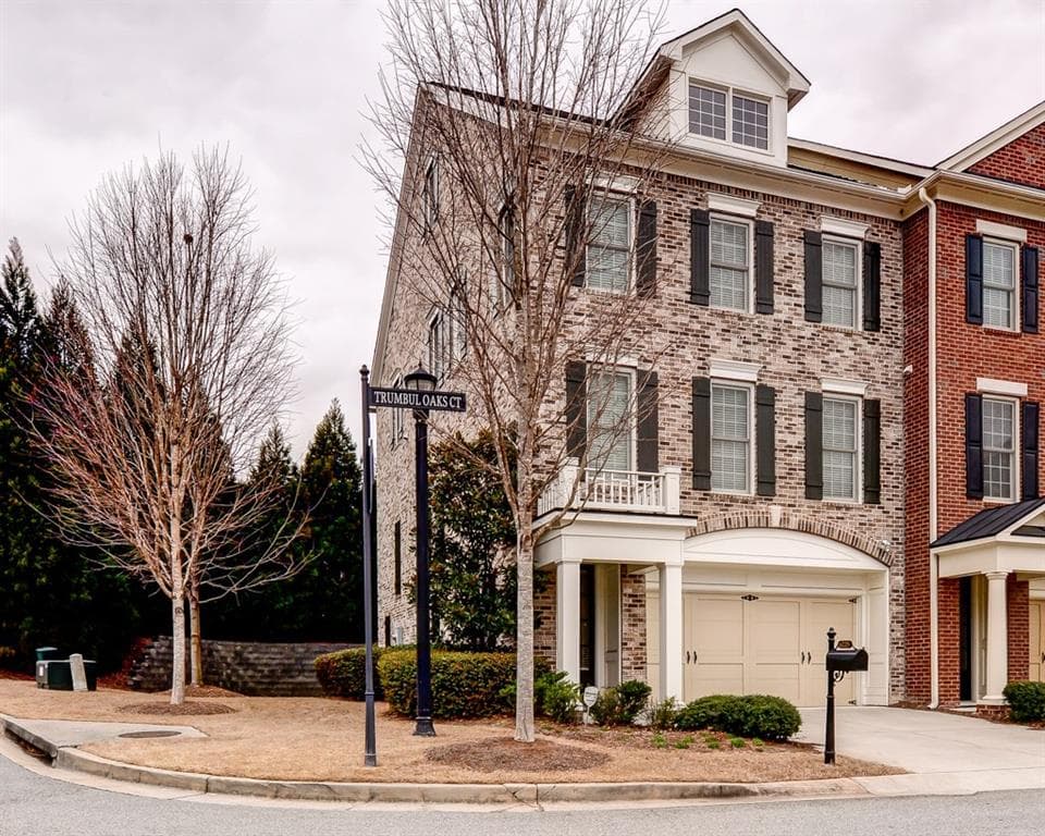 4 bedroom, 2,520 sq ft townhouse sold at 6225 Trumbul Oaks Court 13, Mableton, GA 30126