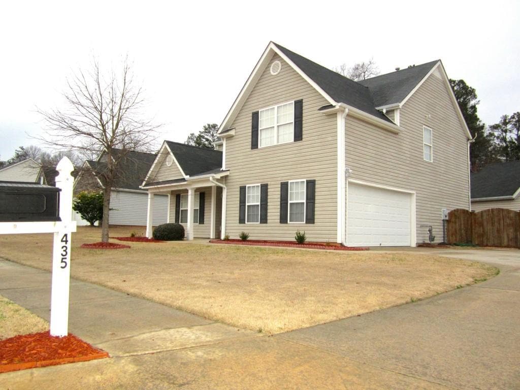 435 SHADOWBROOKE Circle, Loganville, GA 30052 — most recent listing photo