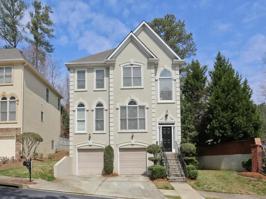 4 bedroom, 2,090 sq ft single family residence sold at 2552 Chestnut Landing, Dunwoody, GA 30360