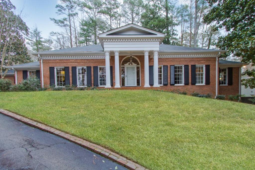 4 bedroom, 4,271 sq ft single family residence sold at 2775 Ramsgate, Atlanta, GA 30305
