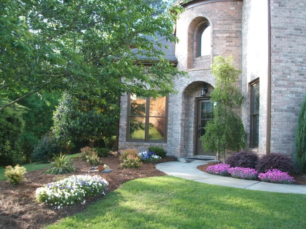 4895 Thompson Court, Smyrna, GA 30126 — most recent listing photo