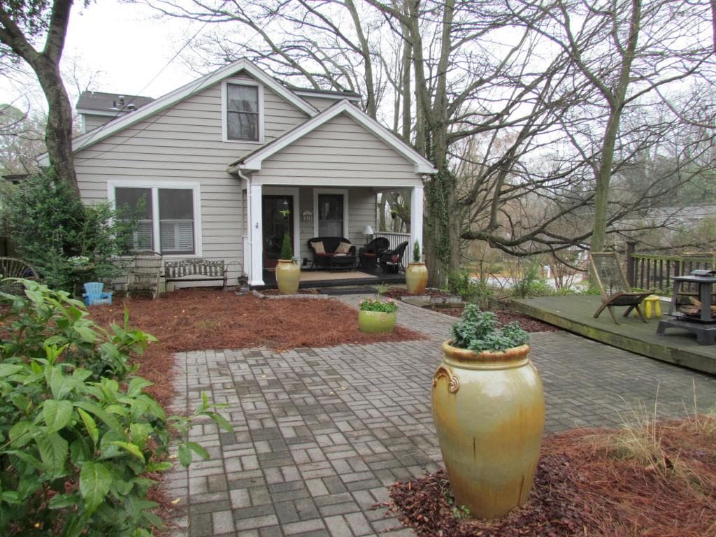 4 bedroom, 1,750 sq ft single family residence sold at 90 Douglas Street, Atlanta, GA 30317