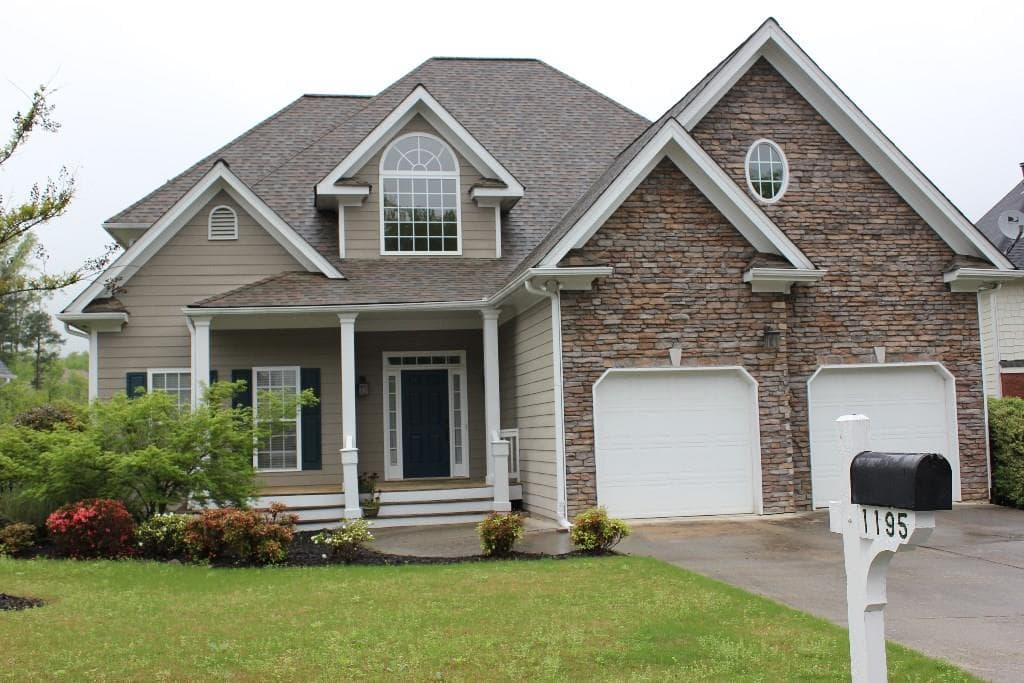 4 bedroom, 3,657 sq ft single family residence sold at 1195 Vinings Place Circle, Mableton, GA 30126