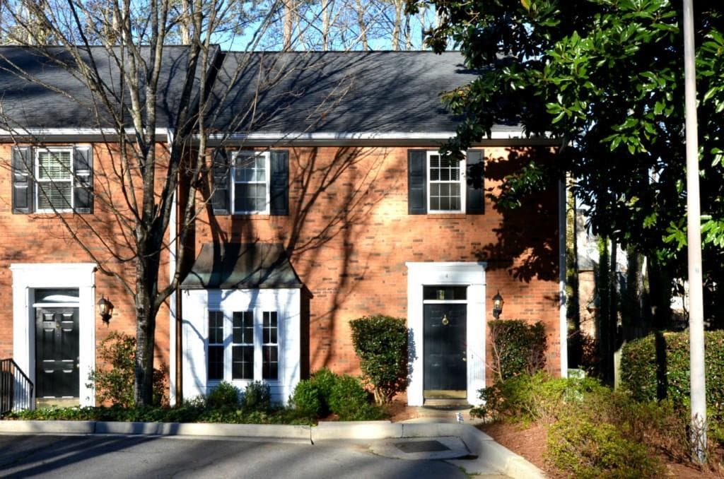 3 bedroom, 1,782 sq ft townhouse sold at 1160 Windsor Parkway 4, Atlanta, GA 30319