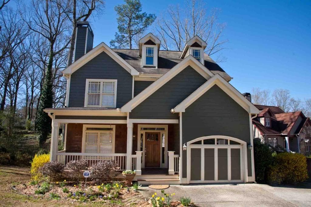 3 bedroom single family residence sold at 2373 Glynn Drive, Atlanta, GA 30316