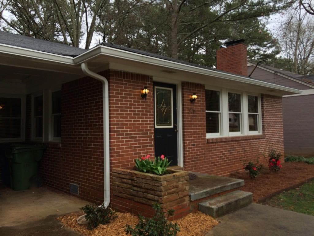 3 bedroom, 1,326 sq ft single family residence sold at 378 Ashburton Avenue, Atlanta, GA 30317