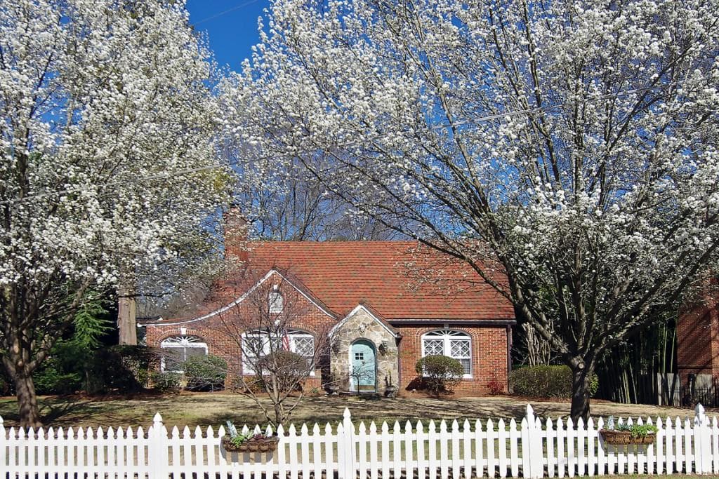 3 bedroom, 2,144 sq ft single family residence sold at 1130 E Rock Springs Road, Atlanta, GA 30306