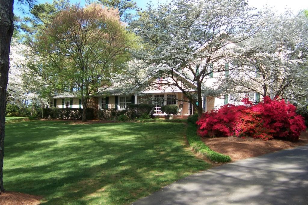 9500 Scott Road, Roswell, GA 30076 — most recent listing photo