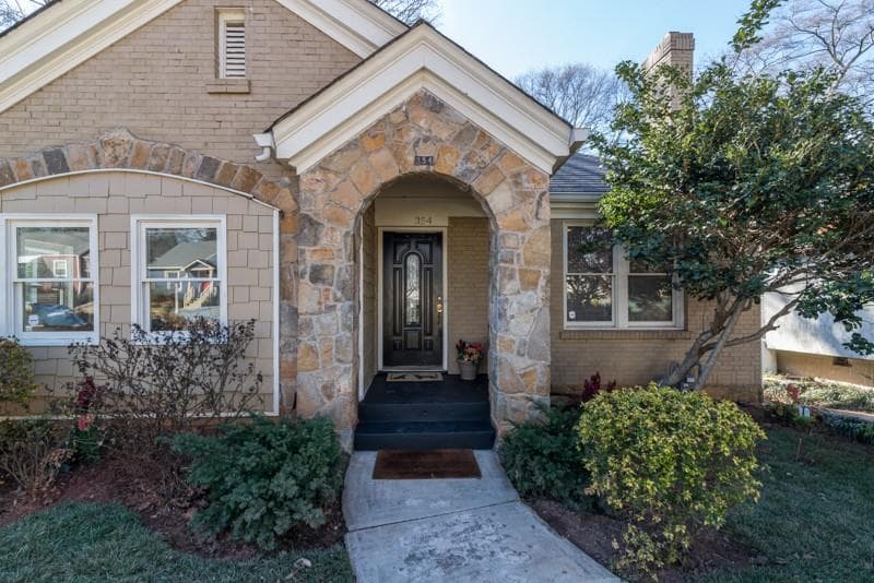 3 bedroom, 1,600 sq ft single family residence sold at 354 Sisson Avenue, Atlanta, GA 30317
