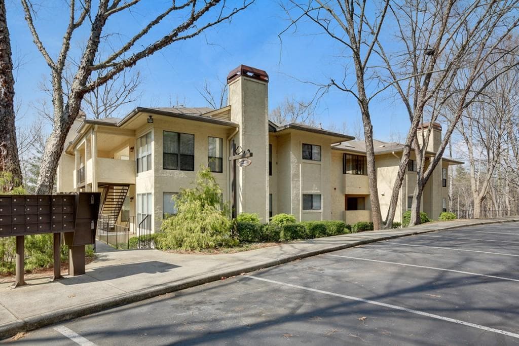 2 bedroom, 1,381 sq ft condominium sold at 603 Lismore, Smyrna, GA 30080