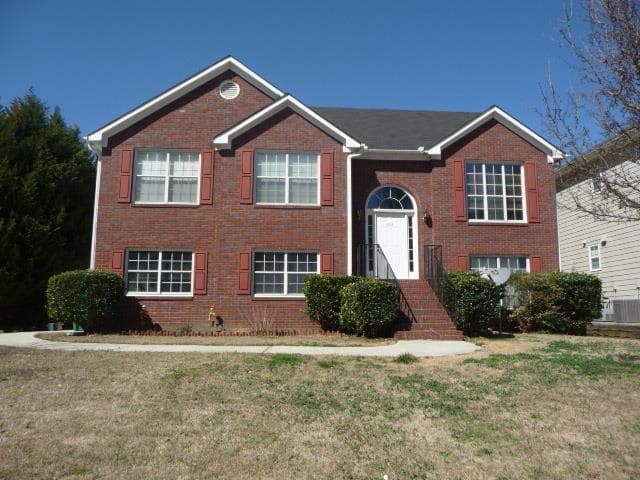 4135 Fallbrook Drive, Duluth, GA 30096 — most recent listing photo
