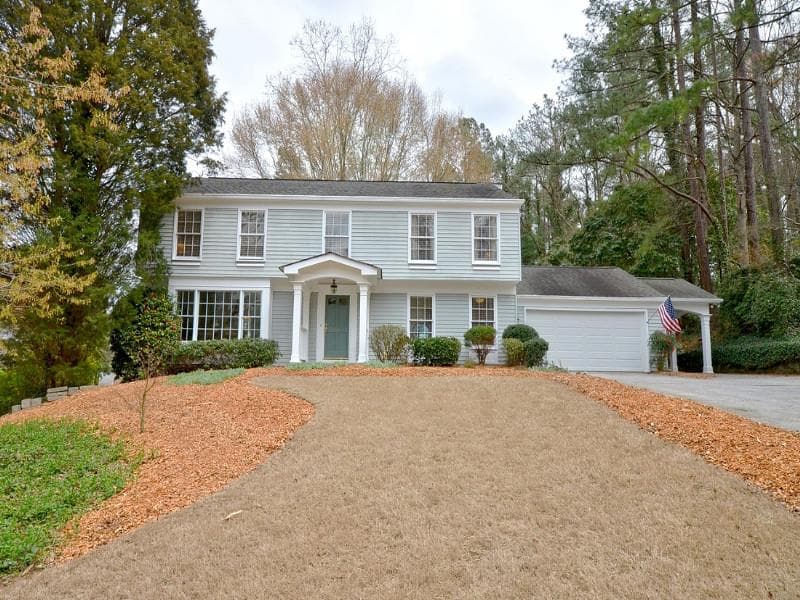 5 bedroom, 3,752 sq ft single family residence sold at 131 Shadowlawn Road, Marietta, GA 30067