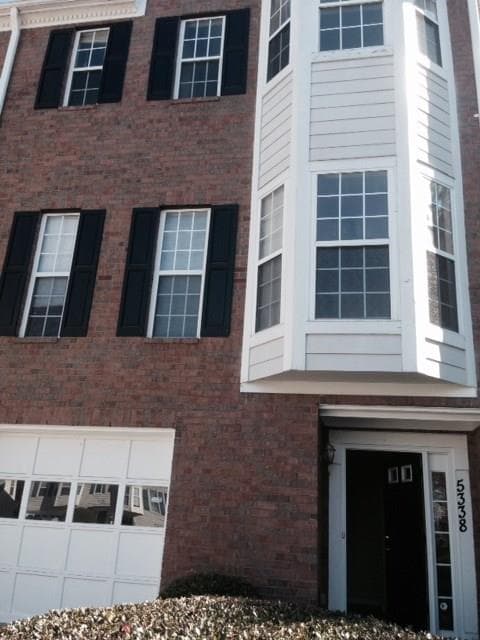 3 bedroom, 1,980 sq ft townhouse sold at 5338 Pinnacle Peak Lane, Norcross, GA 30071