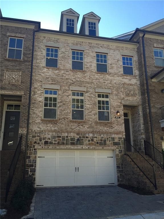 3 bedroom, 1,988 sq ft townhouse sold at 831 Canterbury Overlook 20, Atlanta, GA 30324