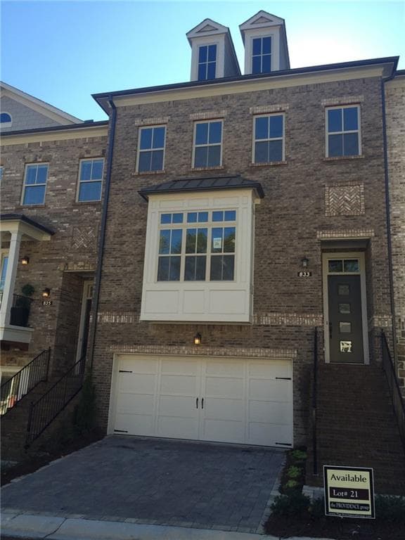 3 bedroom, 2,006 sq ft townhouse sold at 833 Canterbury Overlook 21, Atlanta, GA 30324