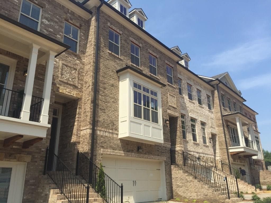 841 Canterbury Overlook 24, Atlanta, GA 30324 — most recent listing photo