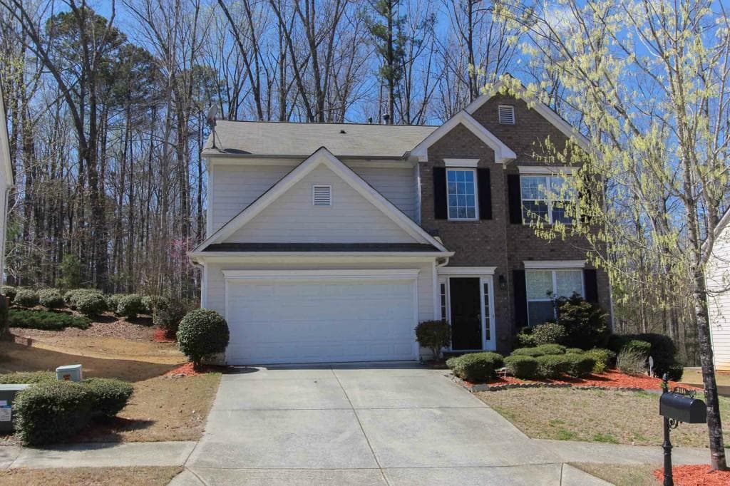 4 bedroom, 2,540 sq ft single family residence sold at 2184 Longmont Drive, Lawrenceville, GA 30044