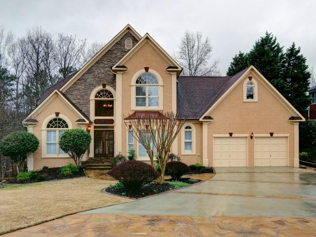 4 bedroom, 4,627 sq ft single family residence sold at 6028 Twinpoint Way, Woodstock, GA 30189