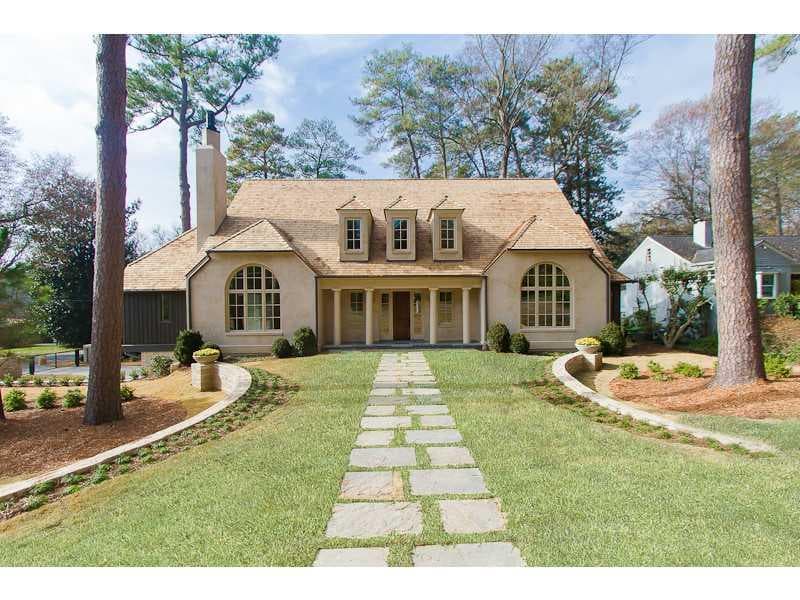 5 bedroom, 6,340 sq ft single family residence sold at 2340 Montview Drive, Atlanta, GA 30305