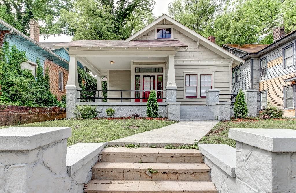 3 bedroom, 2,127 sq ft single family residence sold at 1232 Lucile Avenue, Atlanta, GA 30310