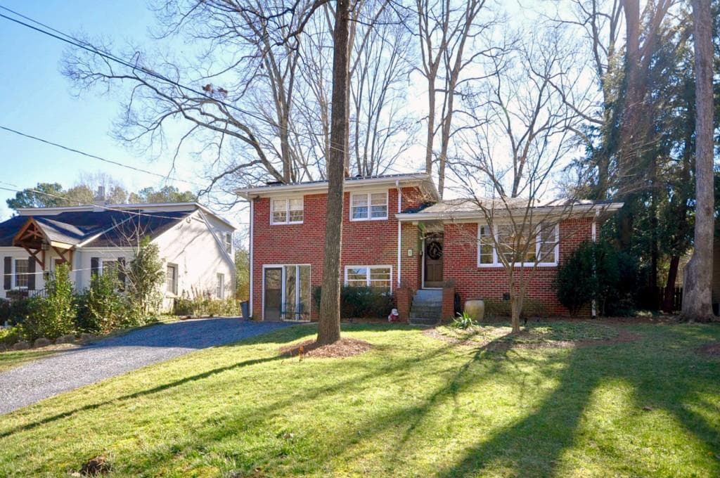 3 bedroom, 1,964 sq ft single family residence sold at 9 Wiltshire Drive, Avondale Estates, GA 30002
