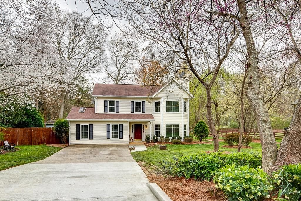 3090 Maple Lane, Alpharetta, GA 30009 — most recent listing photo