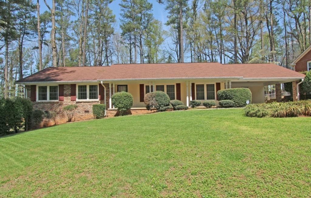 3 bedroom, 1,907 sq ft single family residence sold at 3328 N Embry Circle, Atlanta, GA 30341