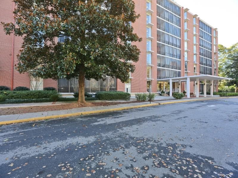 1 bedroom, 815 sq ft condominium sold at 130 26th Street 404, Atlanta, GA 30309