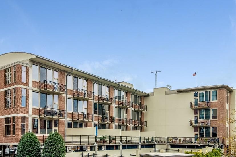 2 bedroom, 1,346 sq ft condominium sold at 660 Glen Iris Drive 306, Atlanta, GA 30308