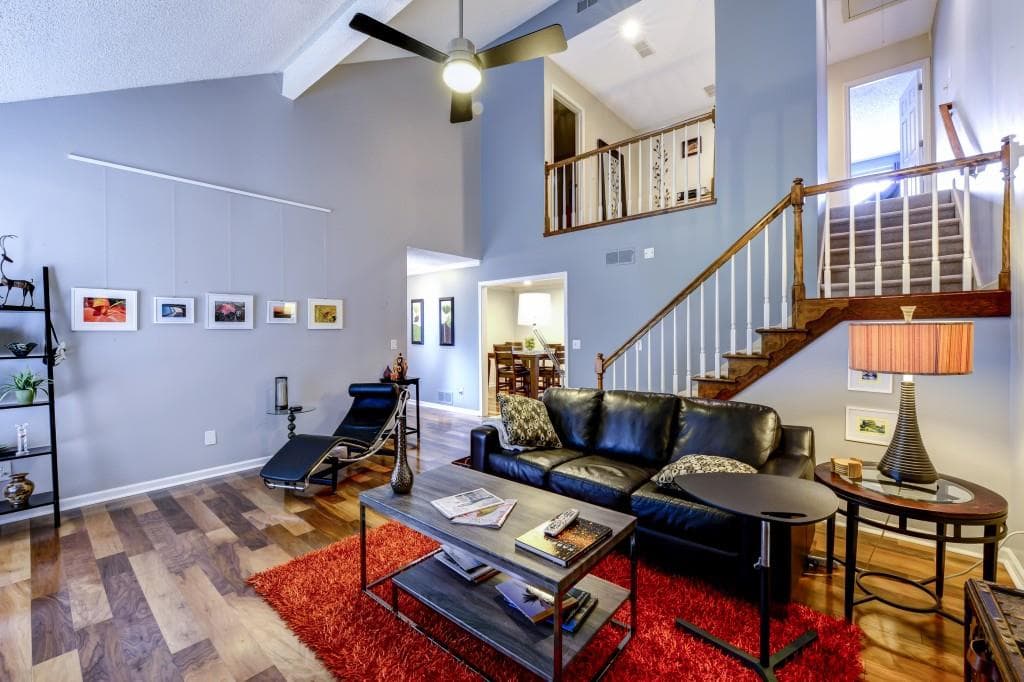 2 bedroom, 1,715 sq ft townhouse sold at 1606 Defoors Walk 1606, Atlanta, GA 30318