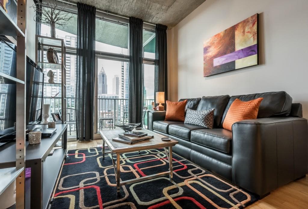 1 bedroom, 668 sq ft condominium sold at 923 Peachtree Street 1429, Atlanta, GA 30309