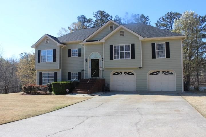 5 bedroom single family residence sold at 1045 Crystal Water Drive, Lawrenceville, GA 30045
