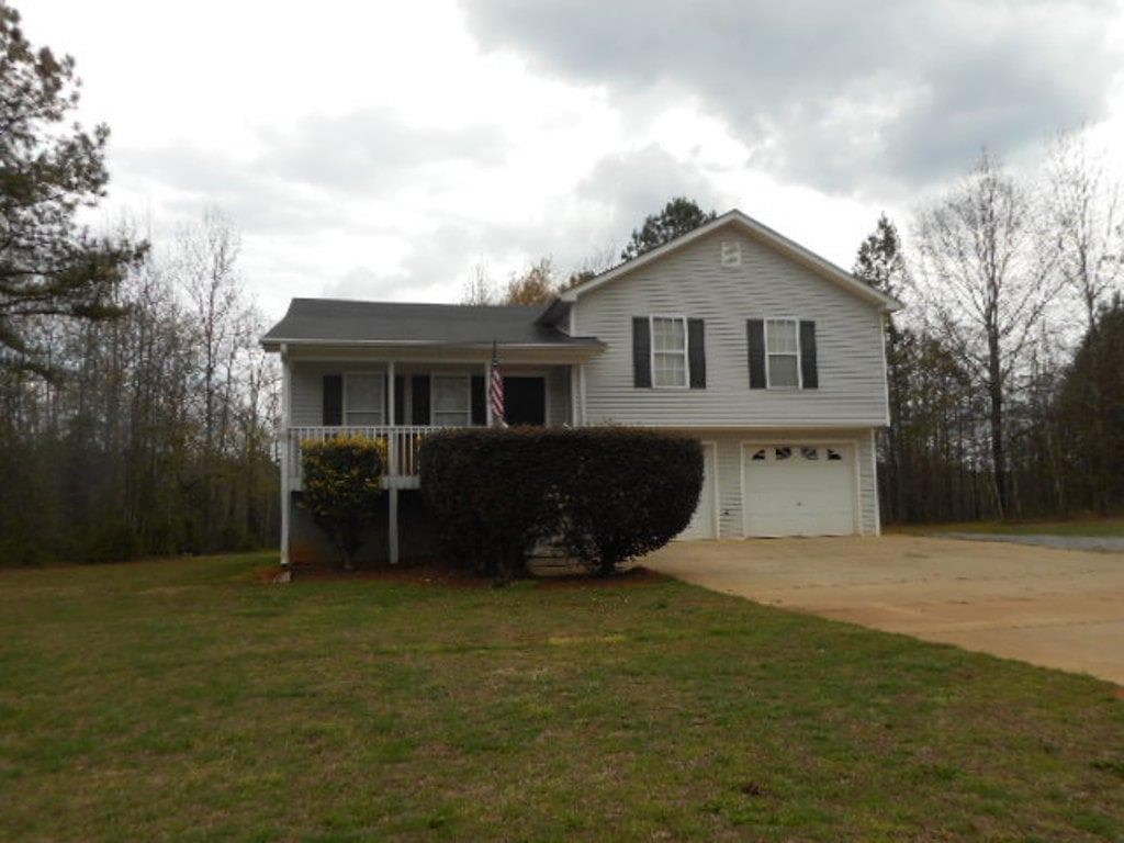 37 SE Mulberry Lane, Lindale, GA 30147 — most recent listing photo