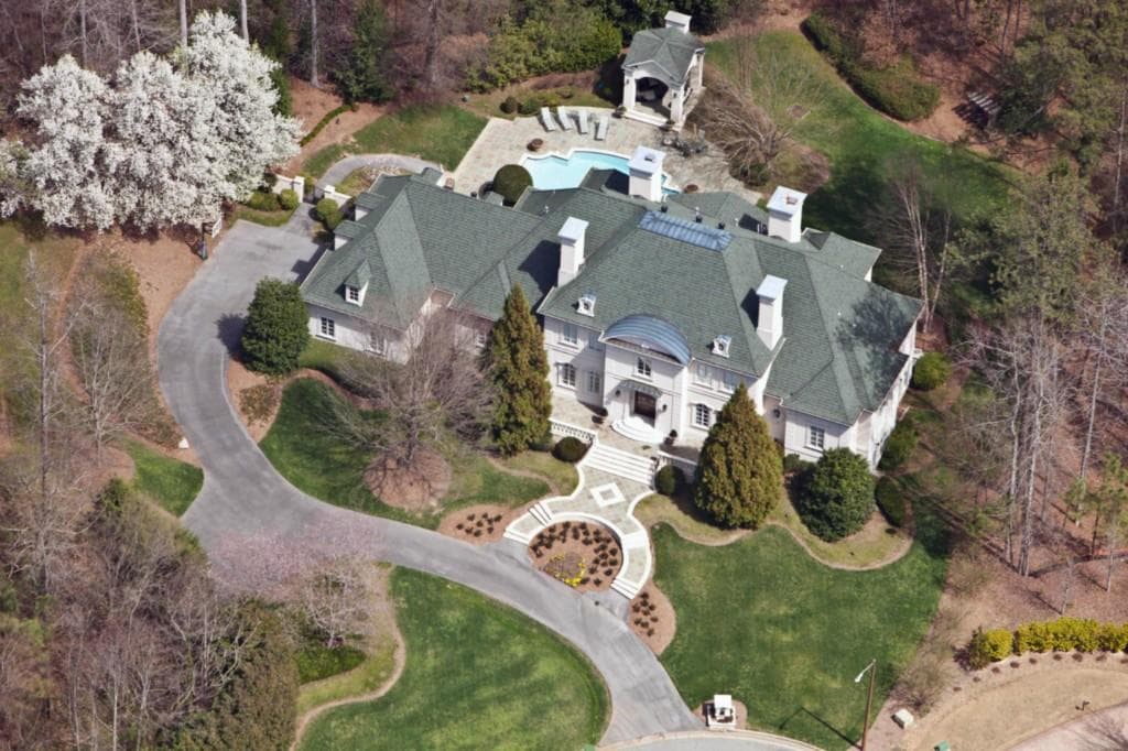 6 bedroom, 7,277 sq ft single family residence sold at 1101 Garmon Drive, Atlanta, GA 30327
